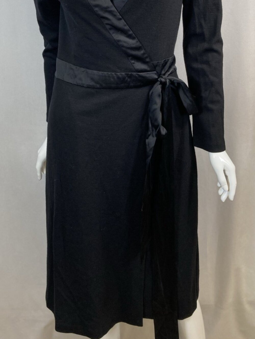 Diane Von Furstenberg Wrap Open Back Dress Black Size 12 - Picture 2 of 12